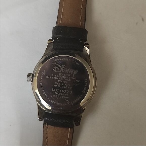 Disney Vintage Mickey Mouse Black Leather Watch - Picture 3 of 3